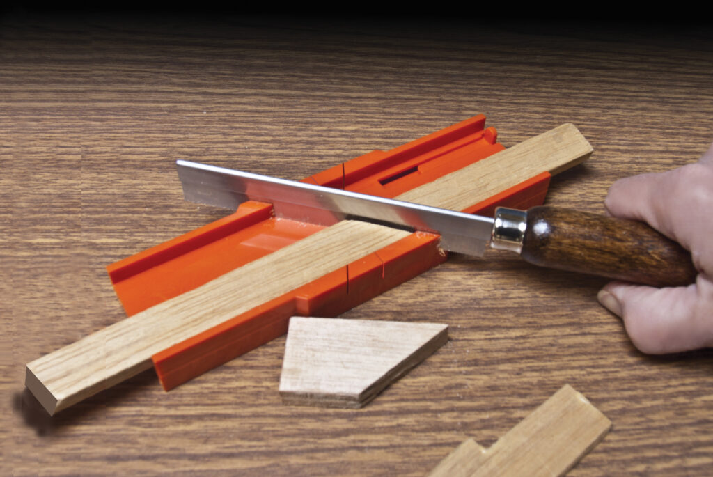 35-251 Mini Miter Box & Saw Set | Zona Razor Saws & Miter Boxes